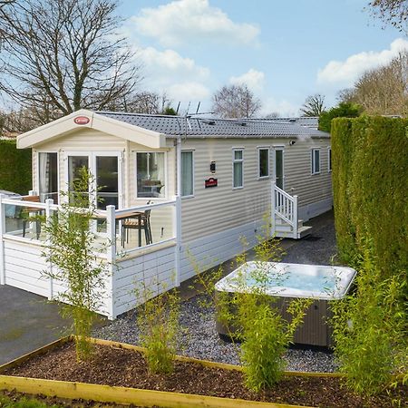 Noble Court Holiday Park Narberth Dış mekan fotoğraf