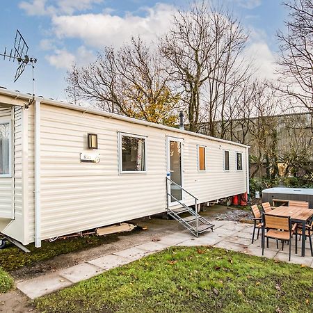 Noble Court Holiday Park Narberth Dış mekan fotoğraf