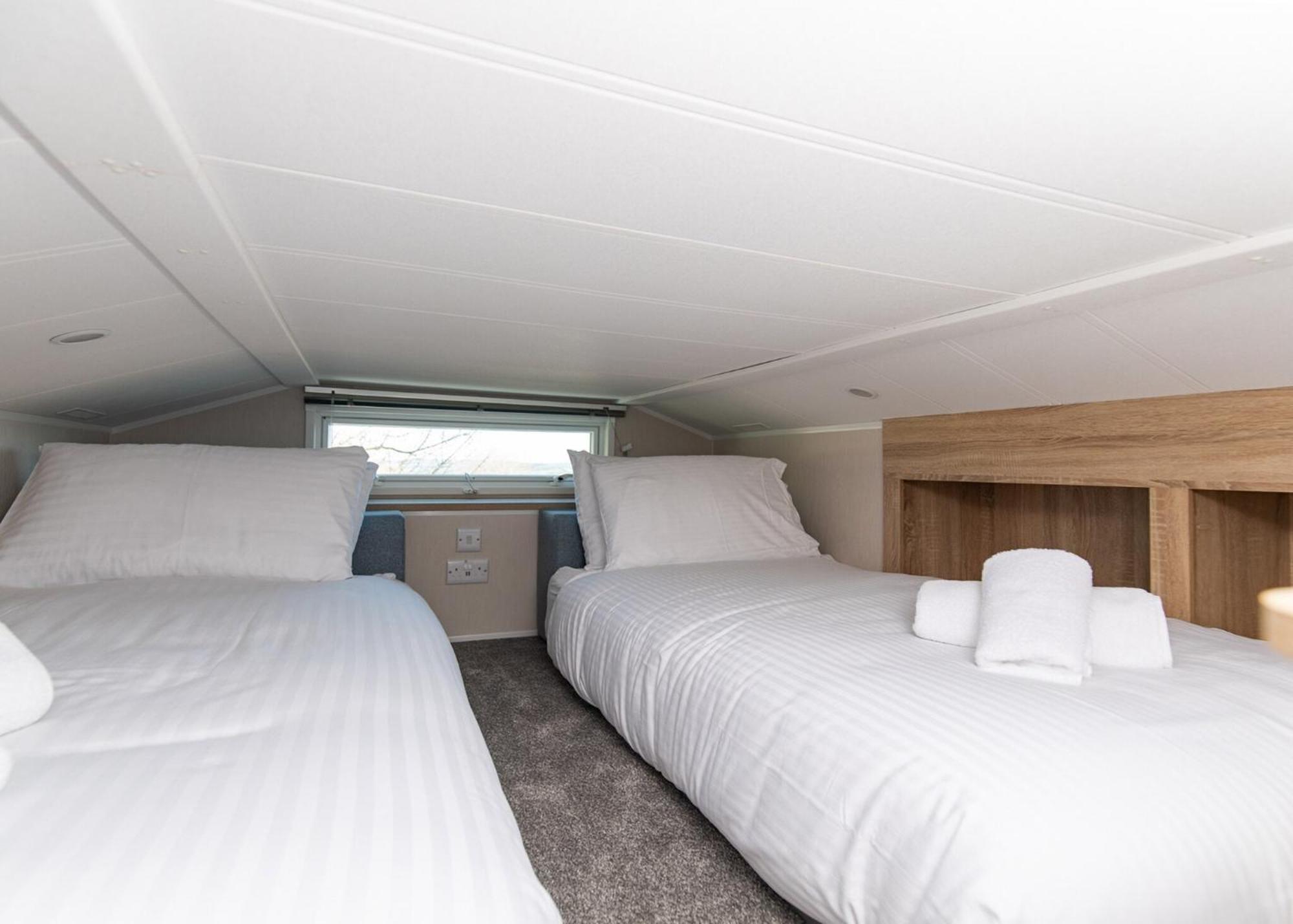 Noble Court Holiday Park Narberth Oda fotoğraf