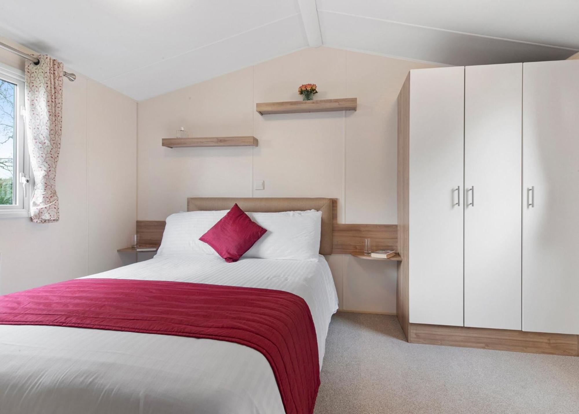 Noble Court Holiday Park Narberth Oda fotoğraf